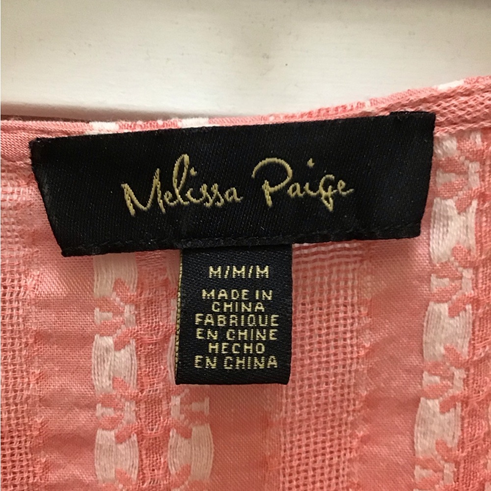 Blouse with Patterned Design - Picture 2 of 3